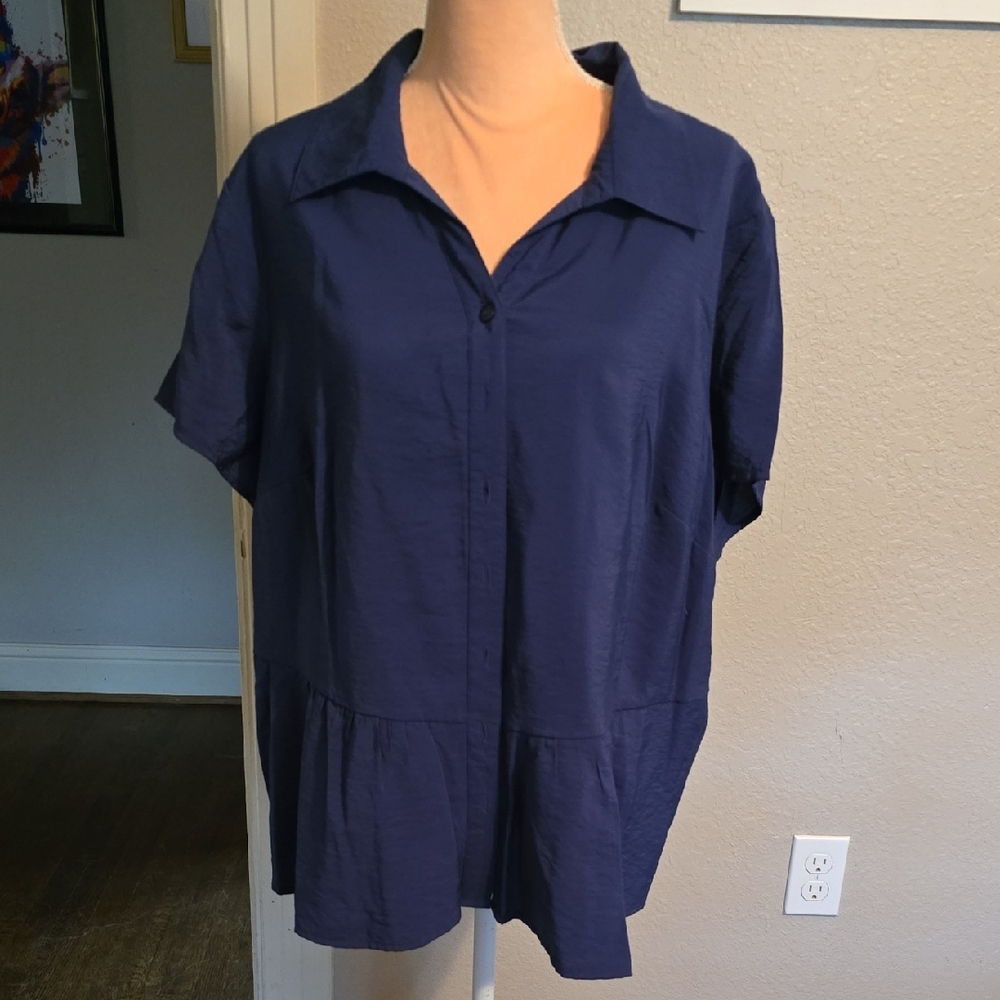 Coldwater Creek Navy Lightweight Flowy Button Up Shortsleeve Top Size. 2X